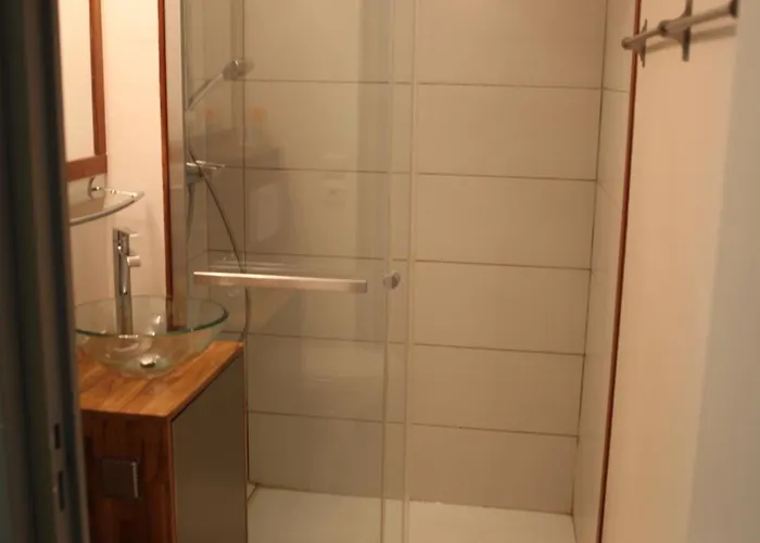 Les Minimes Bord De *